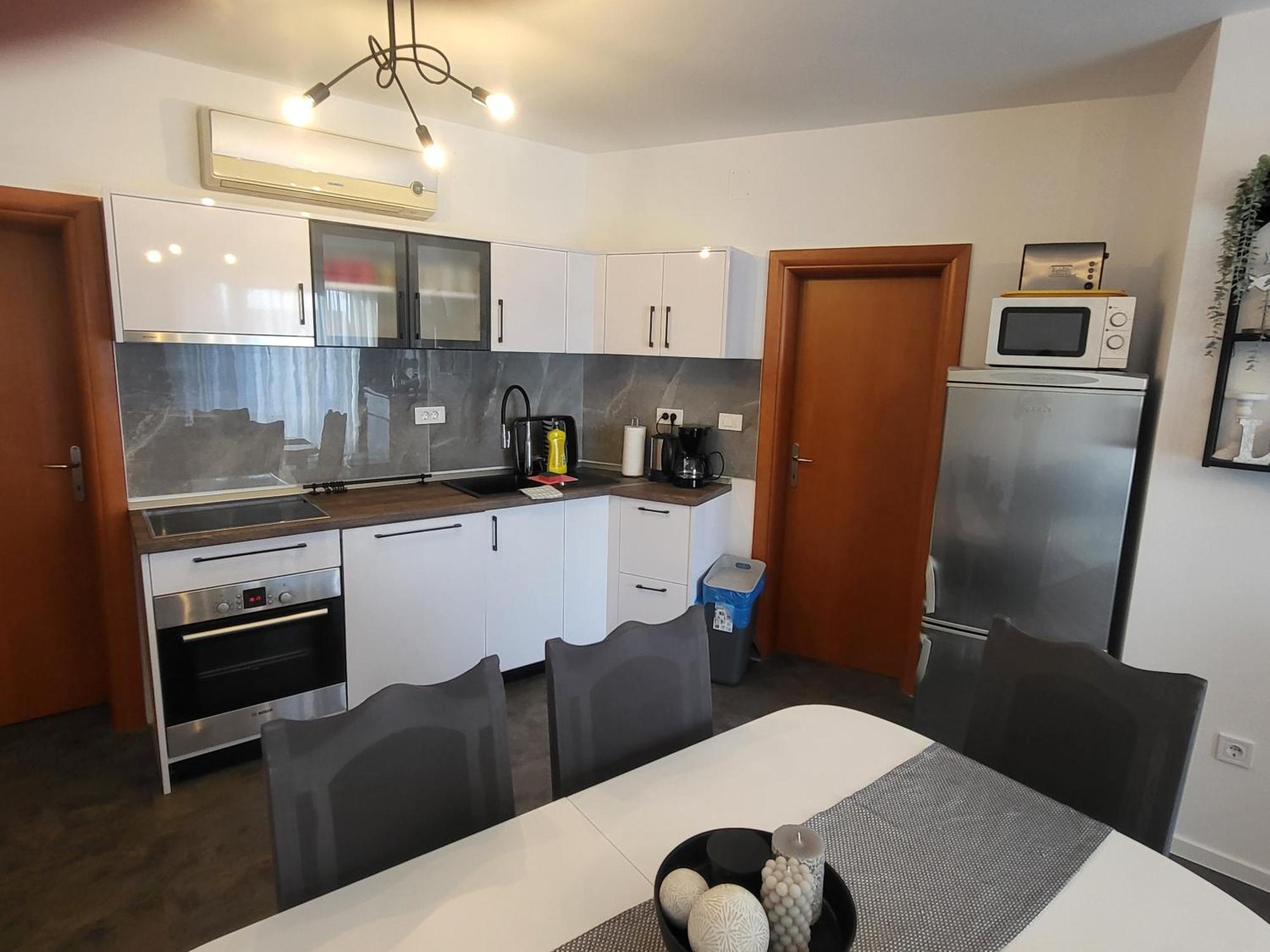 Apartmani Andiks Драмаль Екстер'єр фото