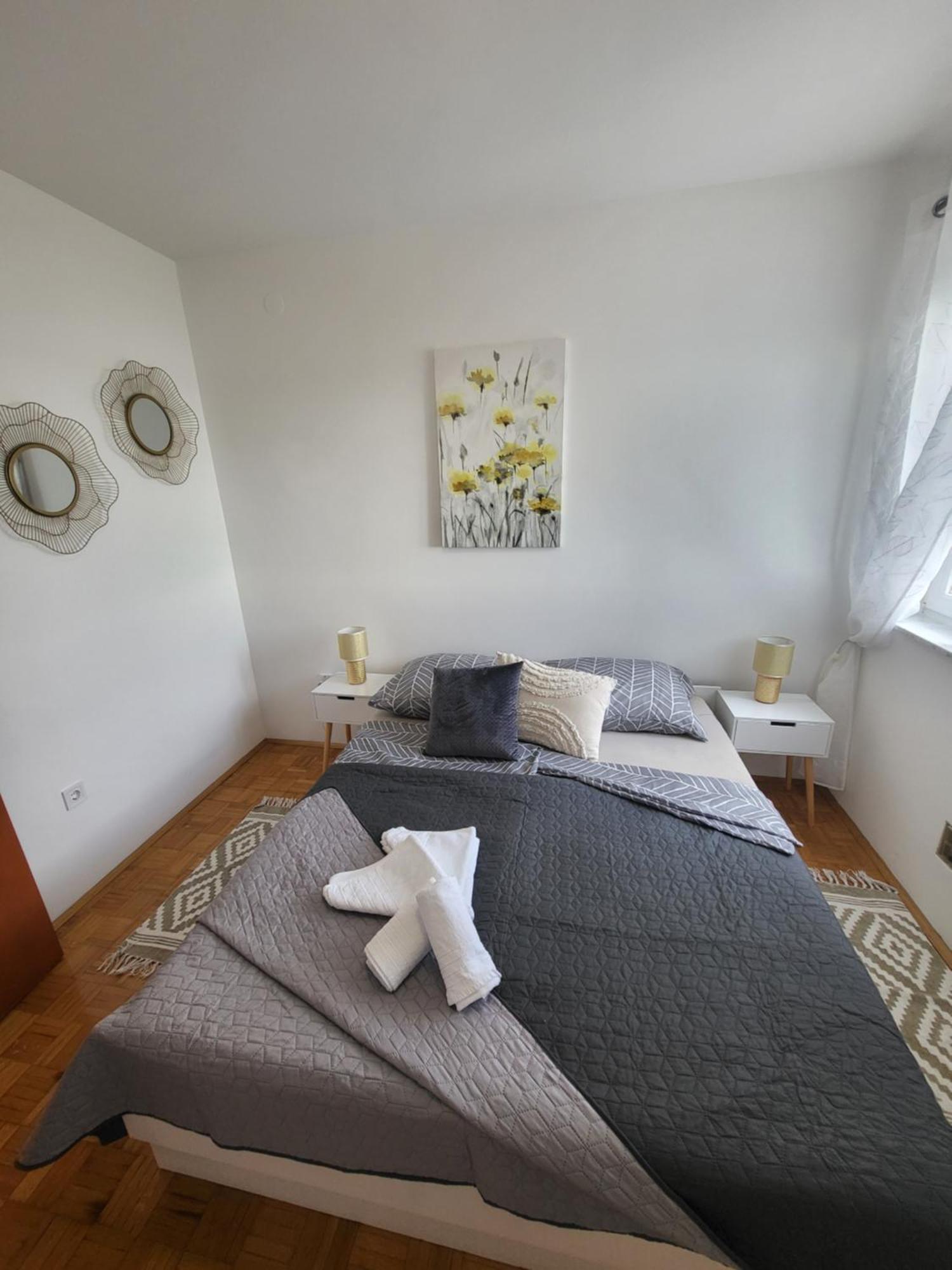 Apartmani Andiks Драмаль Екстер'єр фото