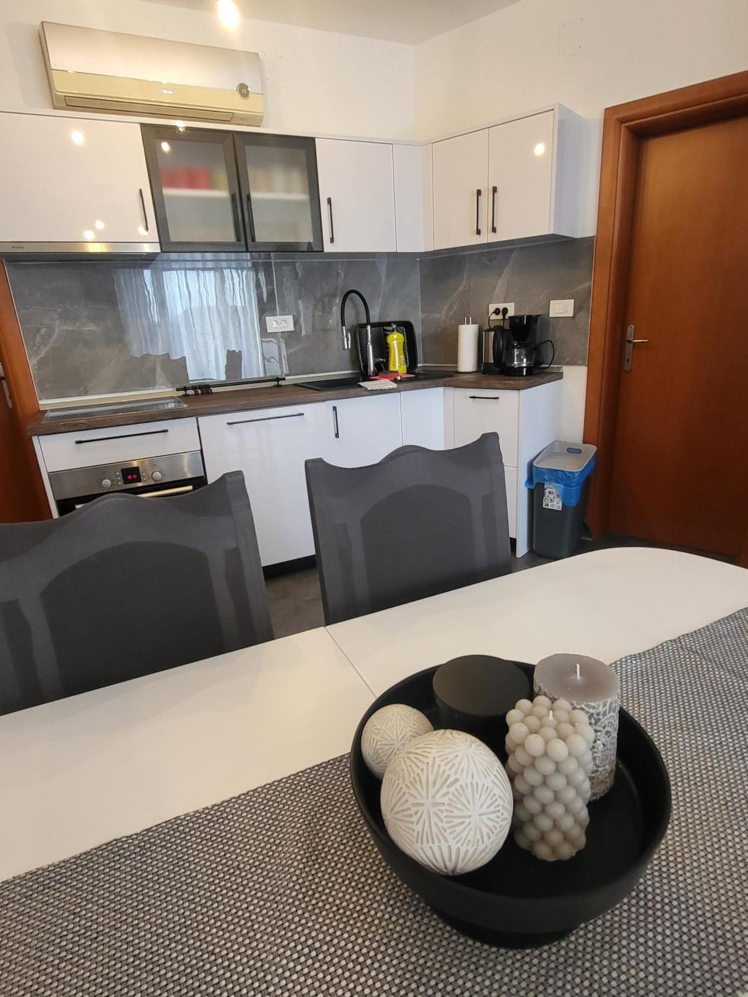 Apartmani Andiks Драмаль Екстер'єр фото